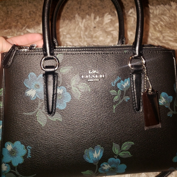 Coach purse - Picture 2 of 3